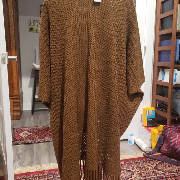 NWT Steve Madden Knit Cape. One Size. Cocoa Brown - Picture 4 of 11